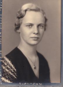 image Esther_Hardenbergh_1933_graduation.jpg 